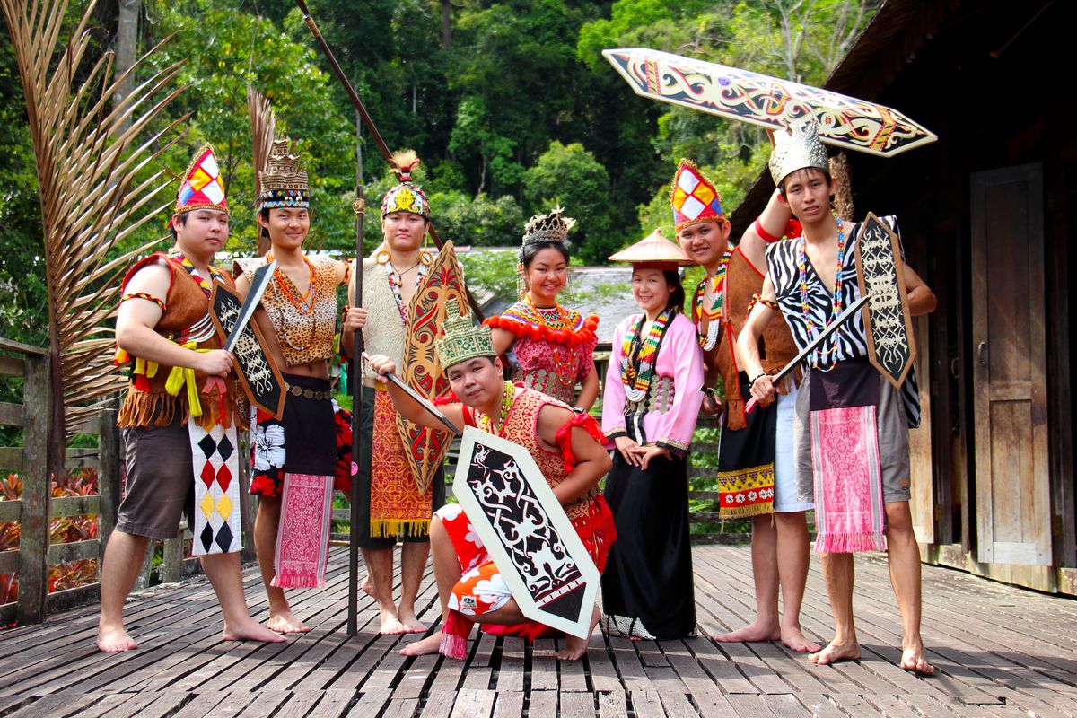Budaya Ketapang — Dayak, Adat & Cerita